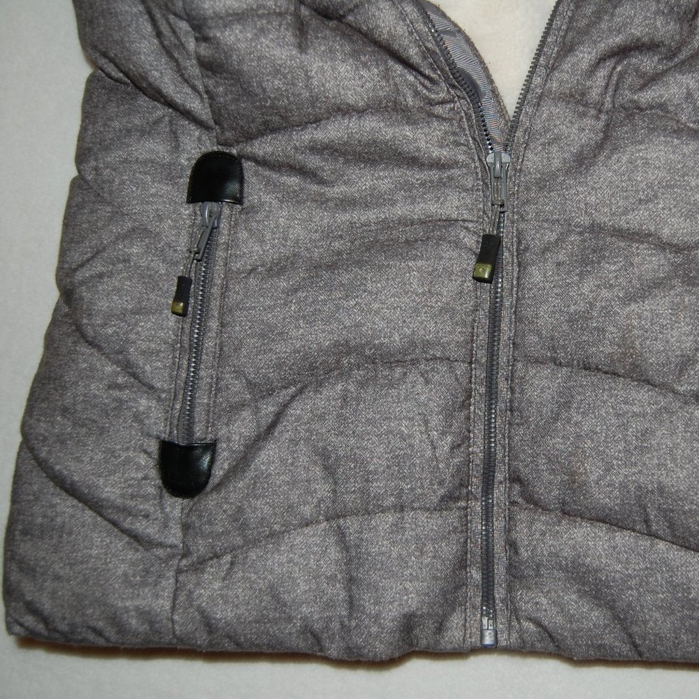 Green Tea Puffer Vest, Faux Fur Lined, Hooded, Zip Pockets, Gray, Size S - Picture 9 of 12